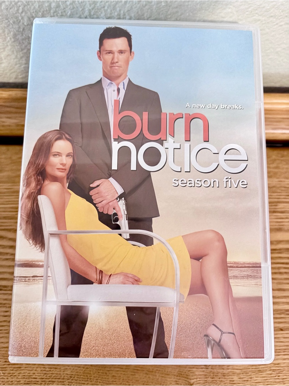 Burn Notice TV Show DVDs - Picture 8 of 8